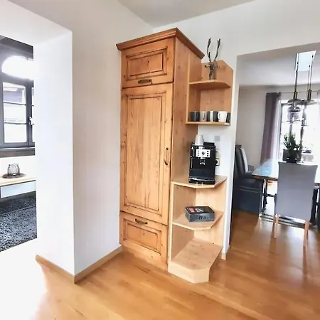 Stadtvilla Mit Sauna & Garten 아파트 키츠부헬