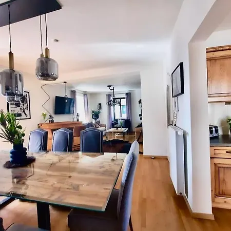아파트 Stadtvilla Mit Sauna & Garten *