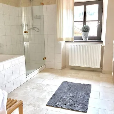 Stadtvilla Mit Sauna & Garten 키츠부헬