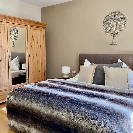 Апартаменты Stadtvilla Mit Sauna & Garten *