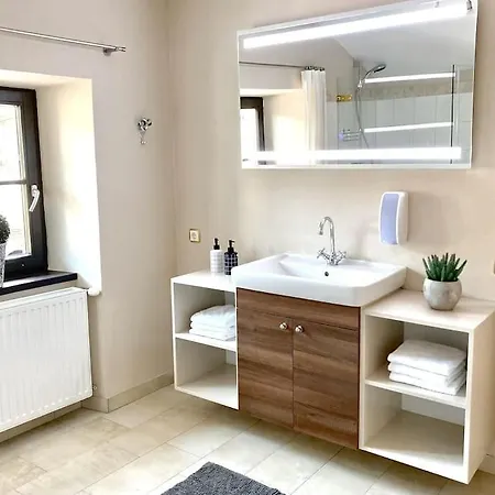Апартаменты Stadtvilla Mit Sauna & Garten Кицбюэль