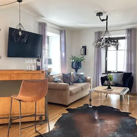 Stadtvilla Mit Sauna & Garten * Кицбюэль